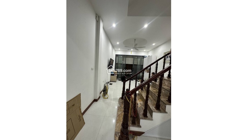 Bán nhà P. Kim Giang, HN, DT 41 m2,4 tầng, giá bán 9.6 tỷ DT/zalo 0981691509 để được xem nhà